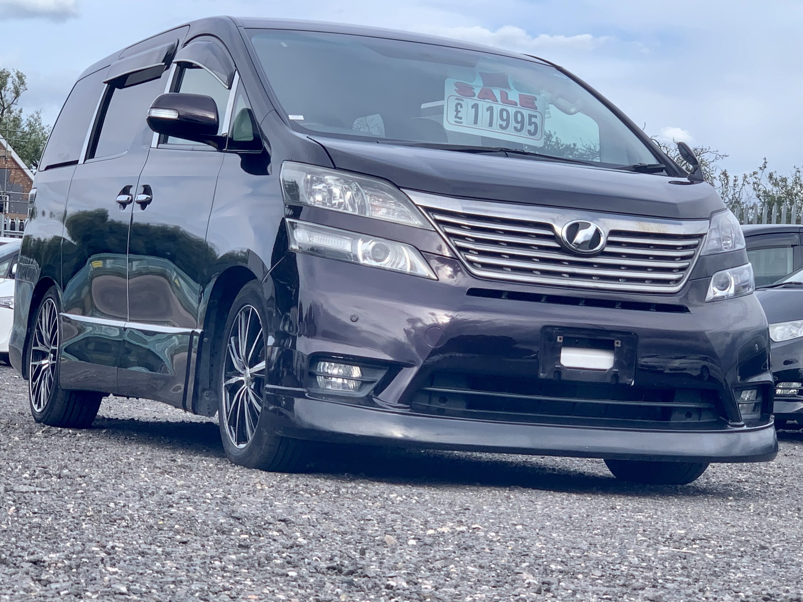 Toyota Vellfire 2.4 Auto MPV DVD