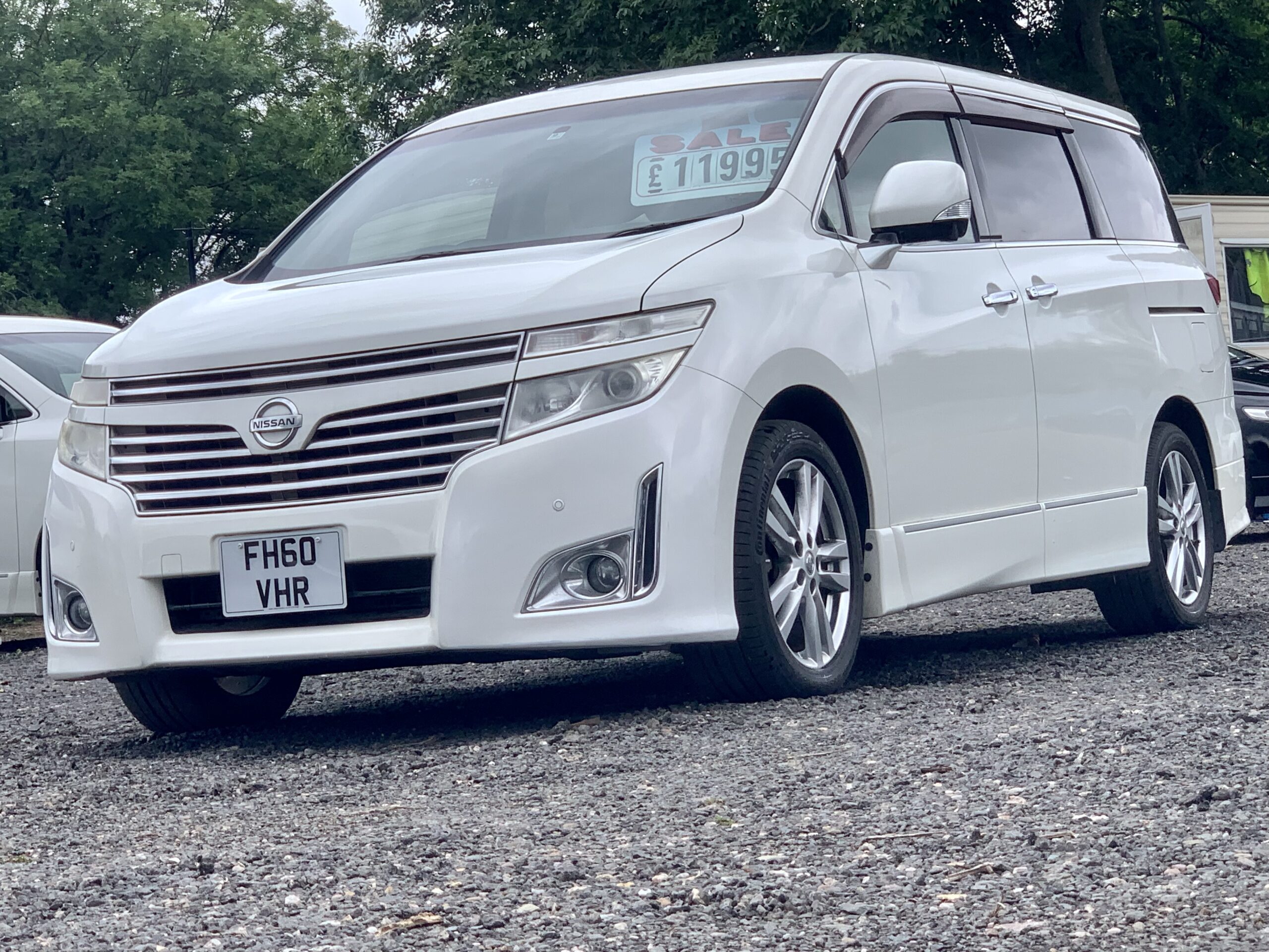 Nissan Elgrand 2×4 4×4 drive