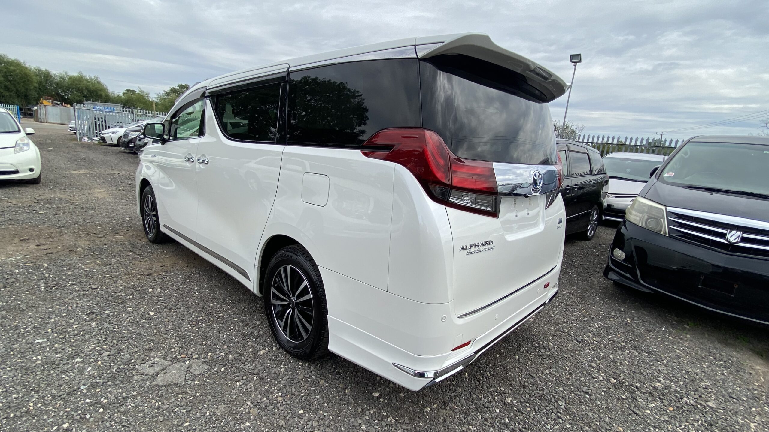 Toyota Alphard HYBRID