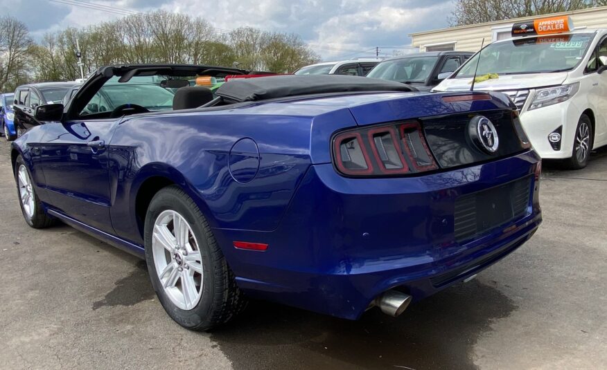 2014 Ford Mustang 4.0 L V6 Automatic Convertible Petrol