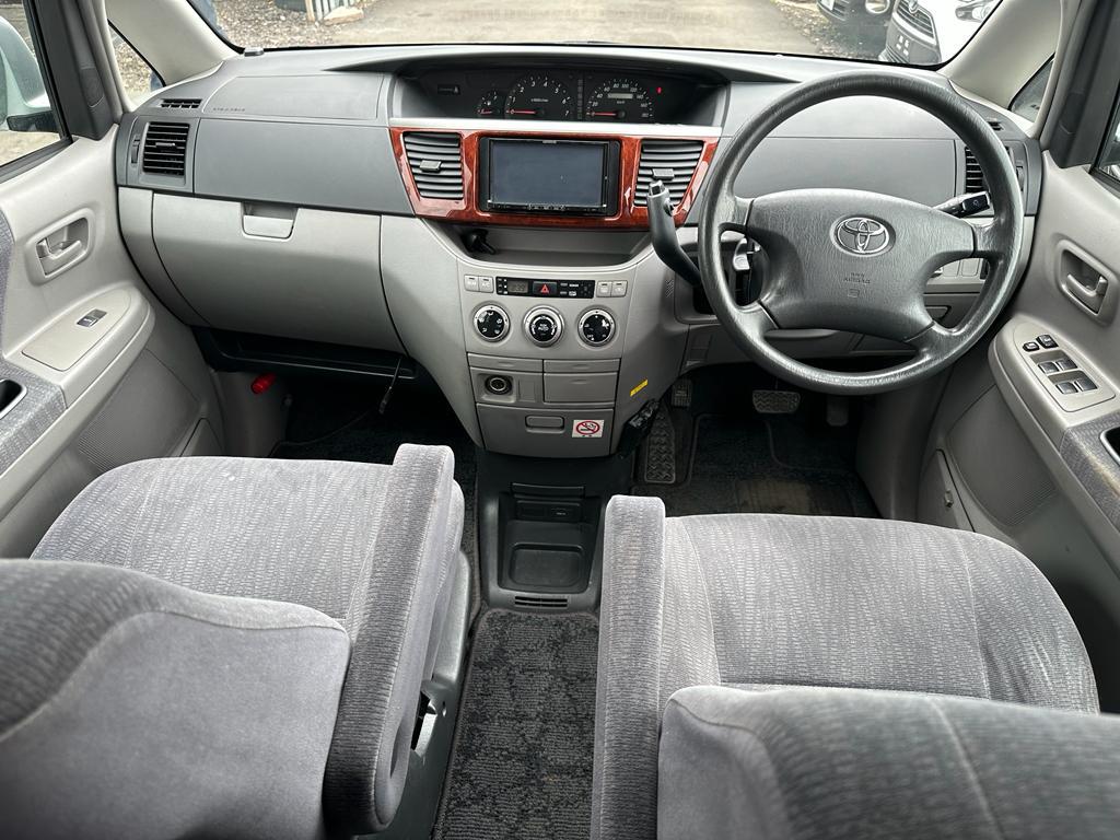 2002 Toyota Noah 2.0L Automatic MPV Disable Wheelchair Nippon Autos