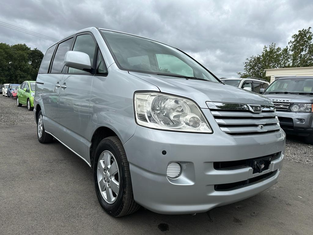 2002 Toyota Noah 2.0L Automatic MPV Disable Wheelchair Nippon Autos
