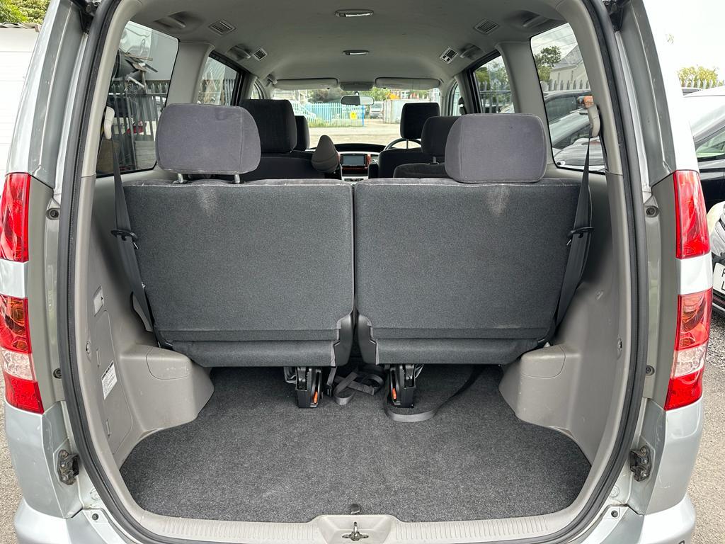 2002 Toyota Noah 2.0L Automatic MPV Disable Wheelchair Nippon Autos