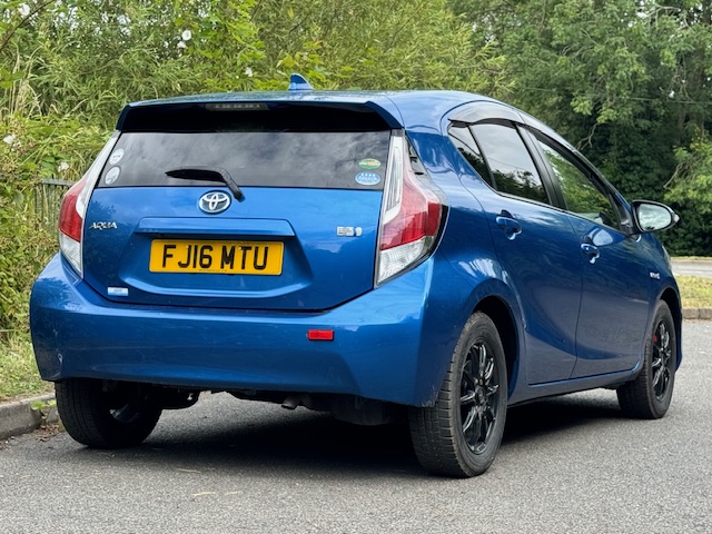 2016 Toyota Aqua Hybrid