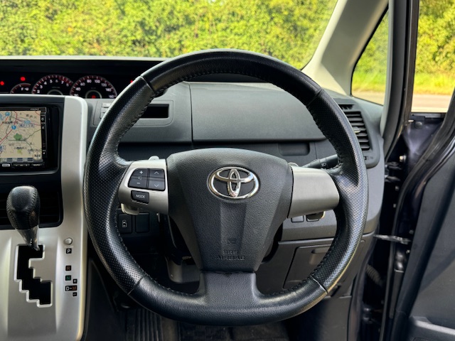 2011 Toyota Voxy