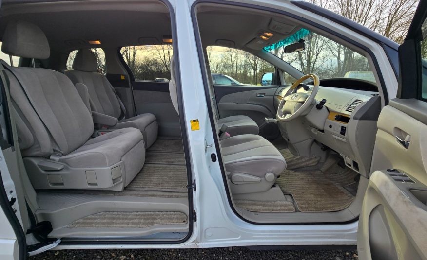 TOYOTA ESTIMA 2.4 Auto CVT