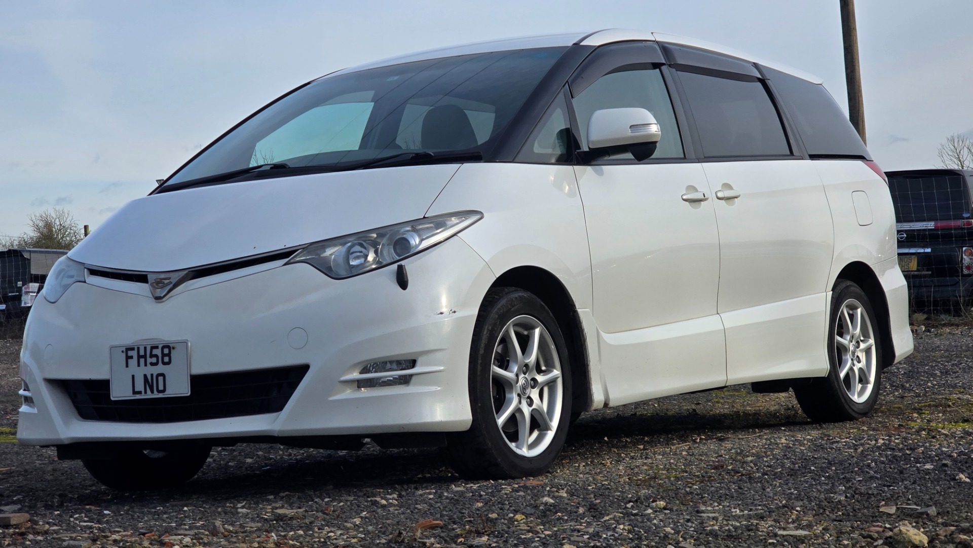 TOYOTA ESTIMA 2.4 Auto CVT