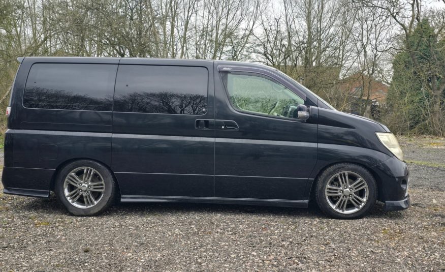 NISSAN ELGRAND 2.5 V6 Rider Autec