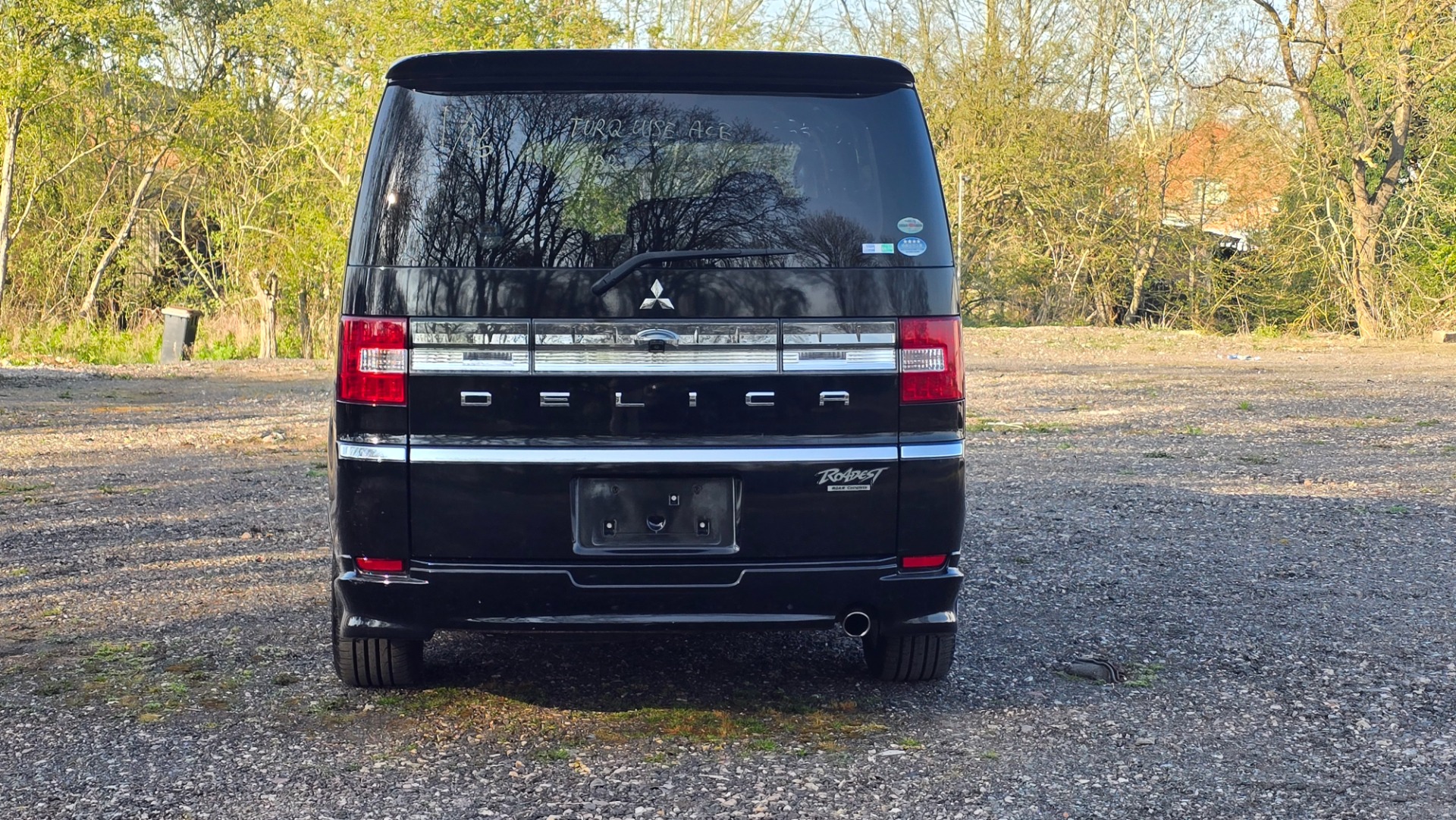 Mitsubishi Delica Mivec 2.4 Auto 8 Seater
