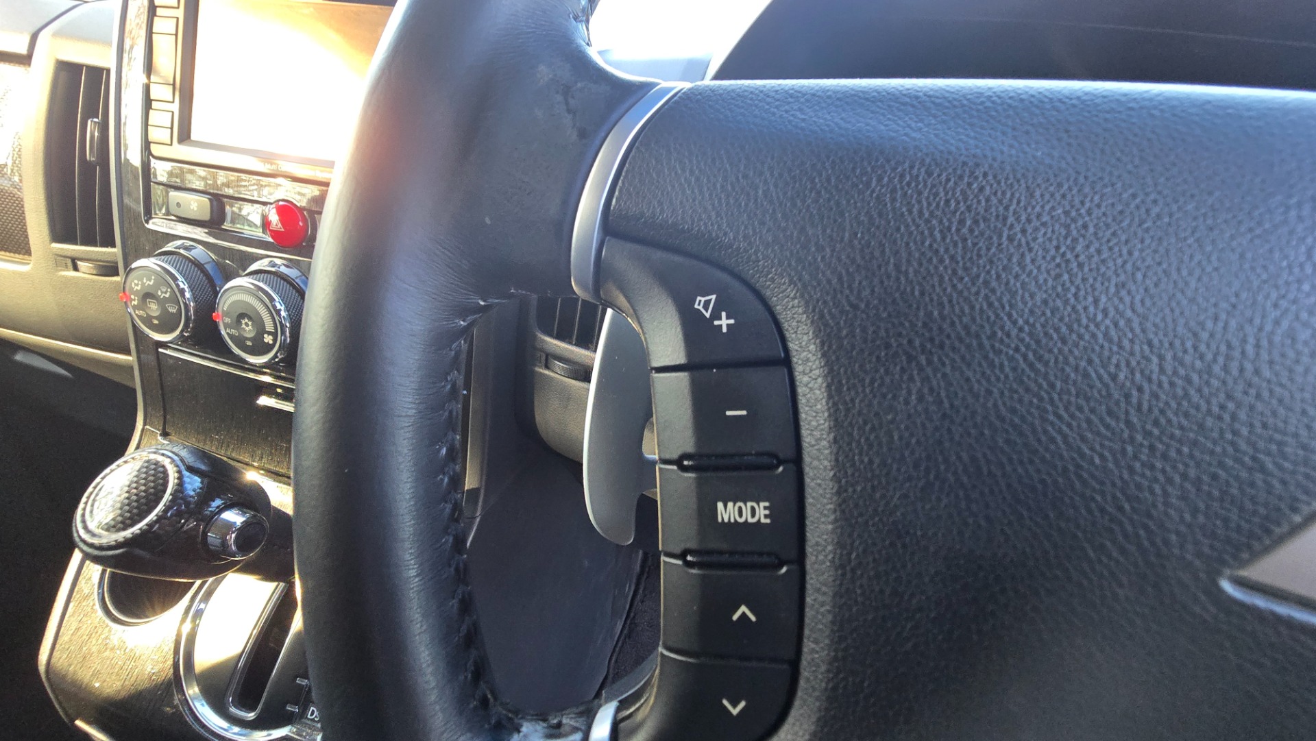 Mitsubishi Delica Mivec 2.4 Auto 8 Seater