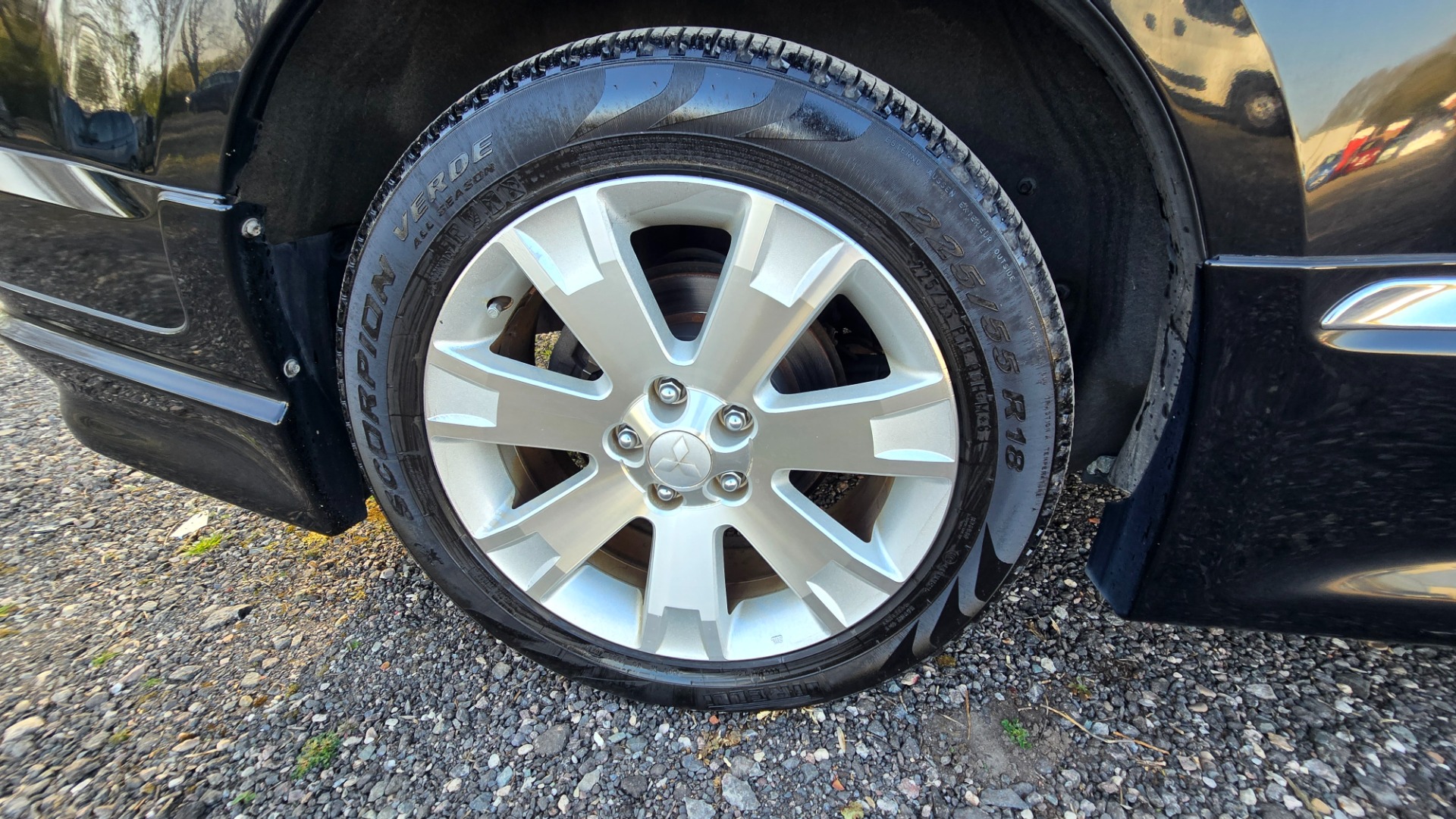 Mitsubishi Delica Mivec 2.4 Auto 8 Seater