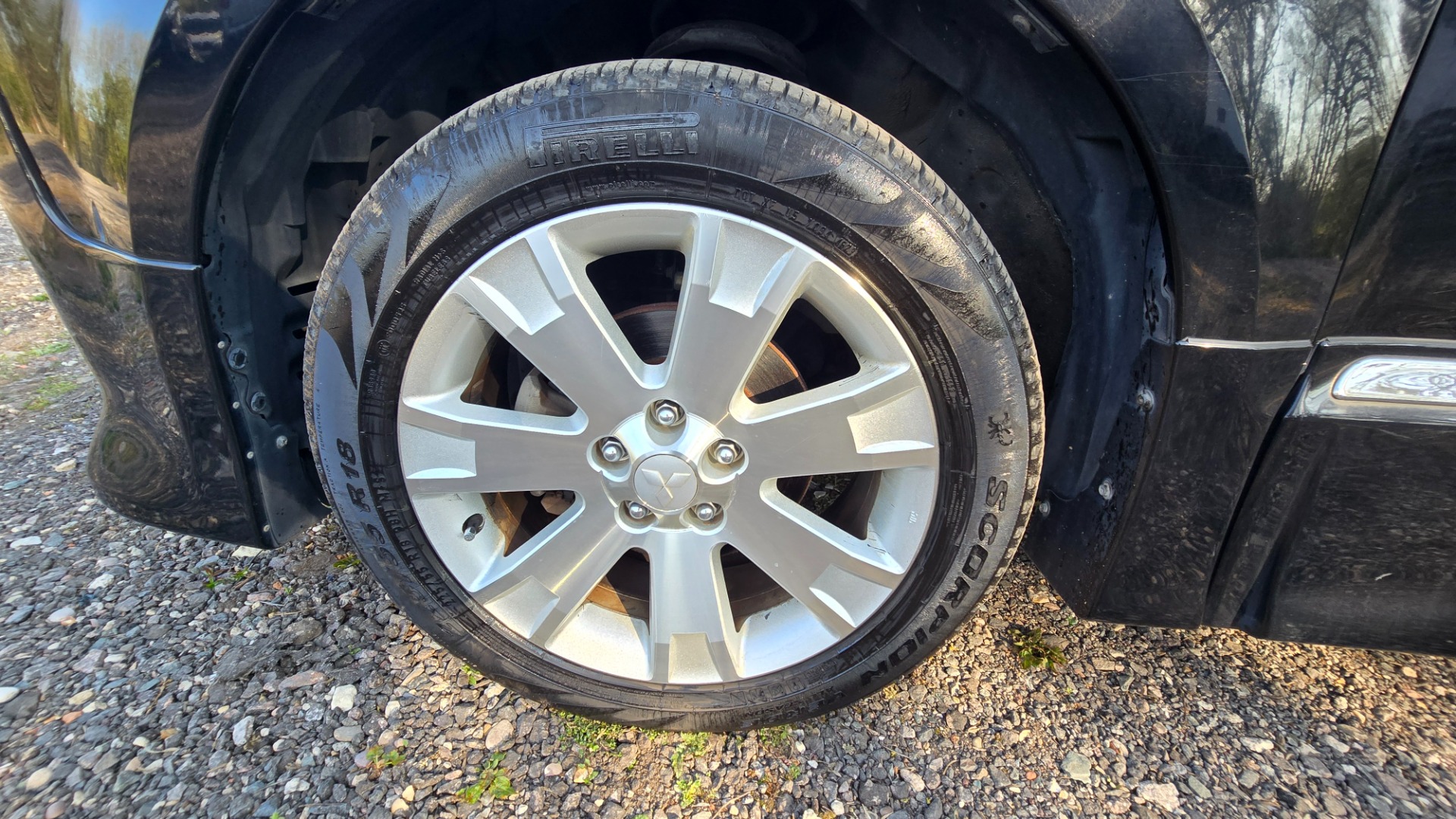 Mitsubishi Delica Mivec 2.4 Auto 8 Seater