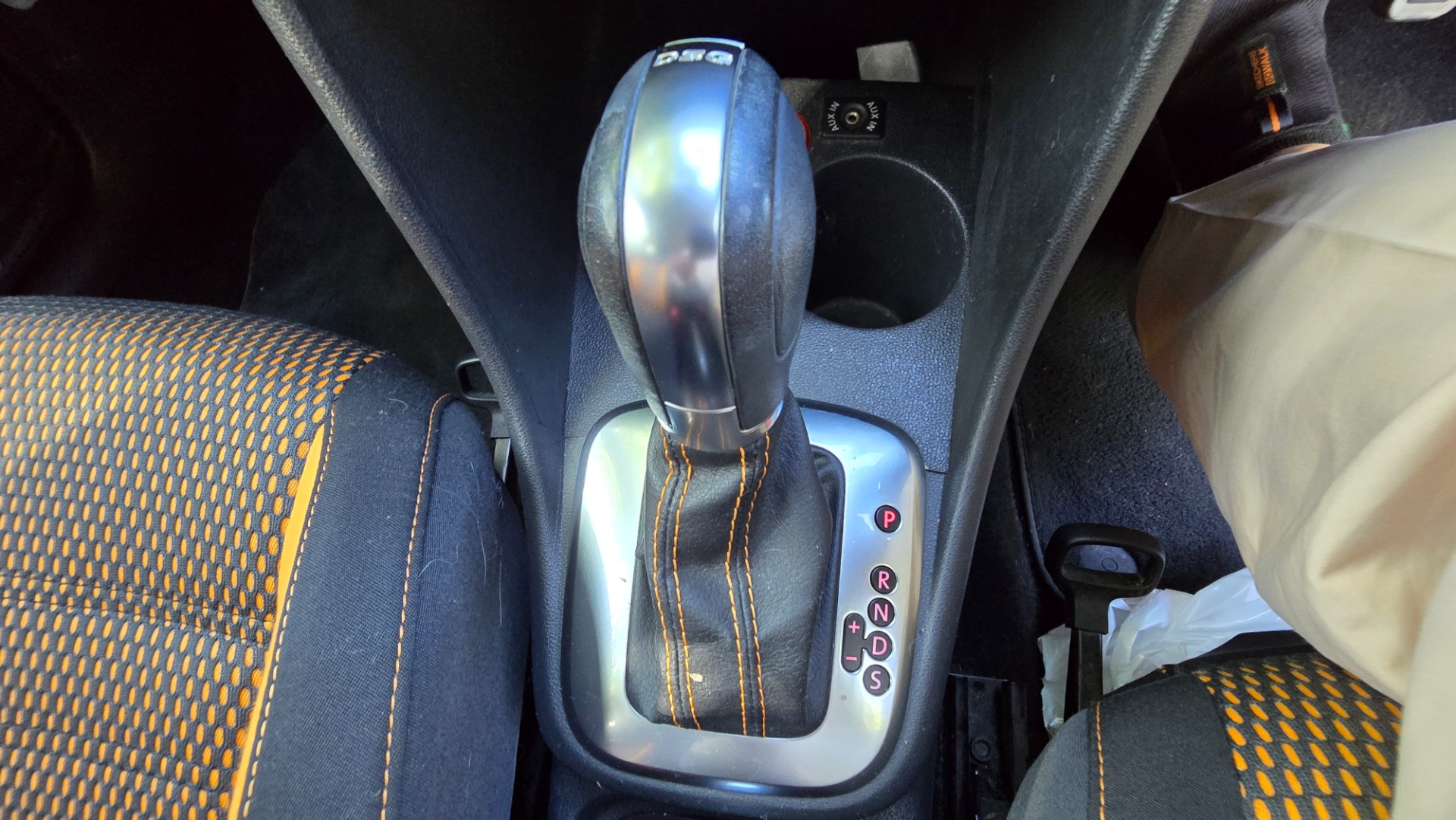 VOLKSWAGEN POLO 1.2 Auto TSI