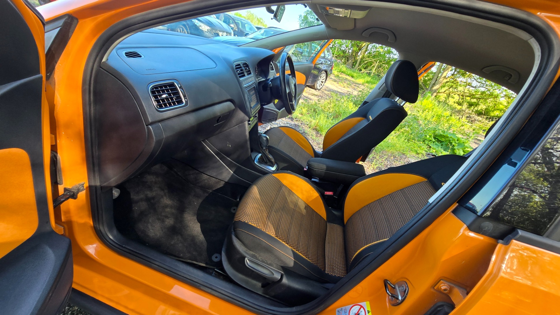 VOLKSWAGEN POLO 1.2 Auto TSI