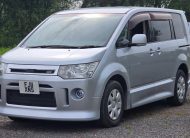 MITSUBISHI DELICA D5 2.0 Auto 8 Seater