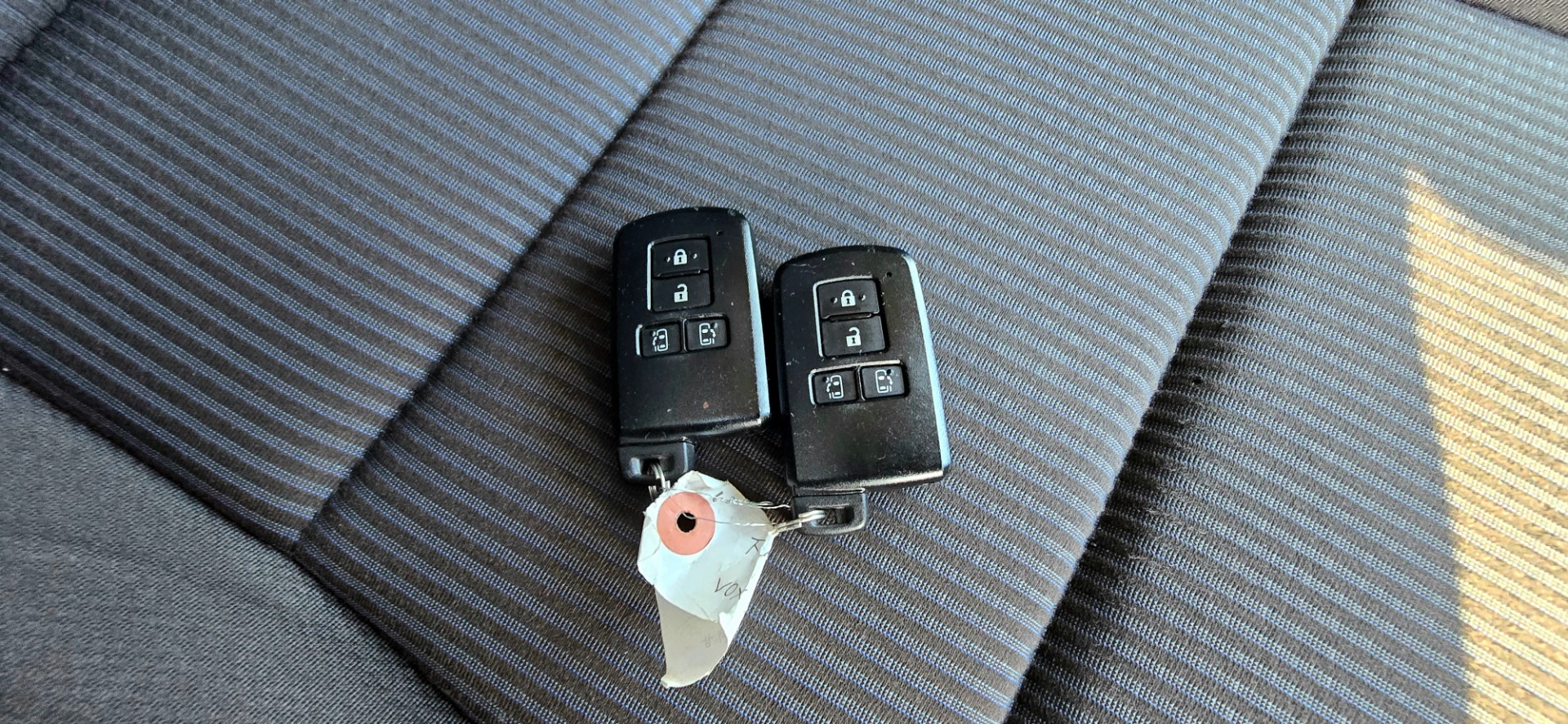 TOYOTA VOXY 1.8h Auto 7 Seater Hybrid