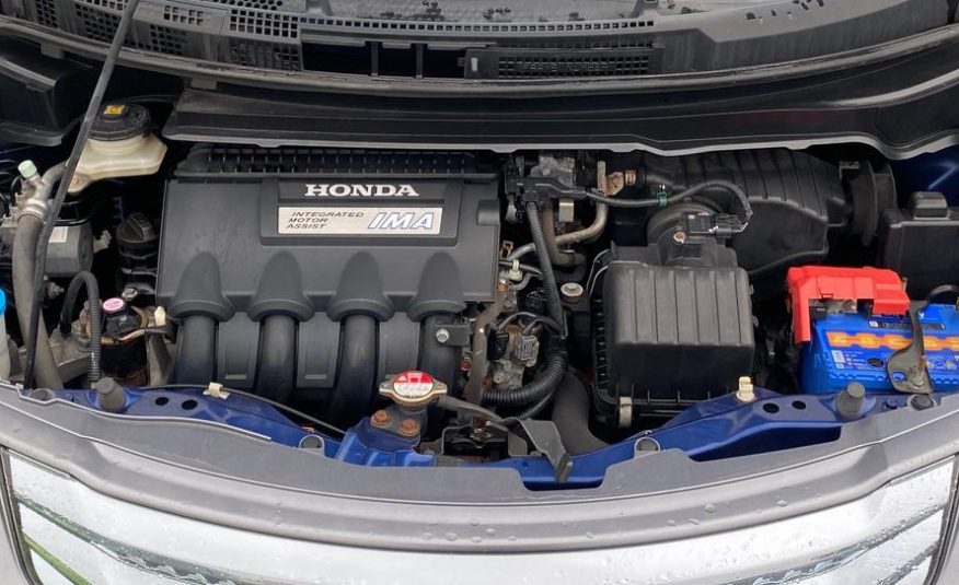 HONDA FREED Hybrid 1.5 Auto 7seats Ulez power doors