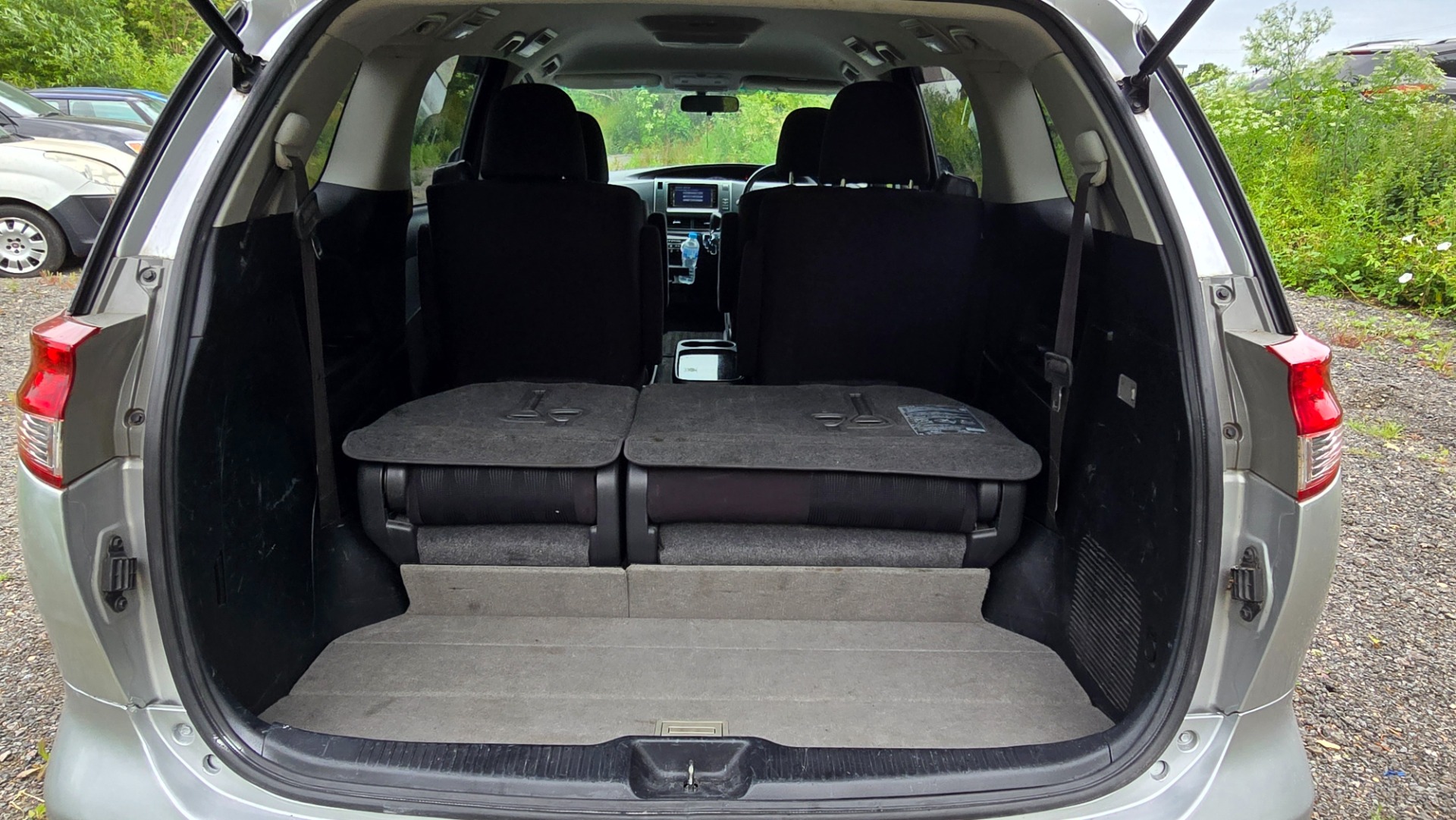 TOYOTA ESTIMA 2.4 Auto CVT 7 Seater