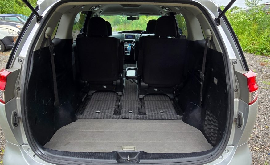 TOYOTA ESTIMA 2.4 Auto CVT 7 Seater
