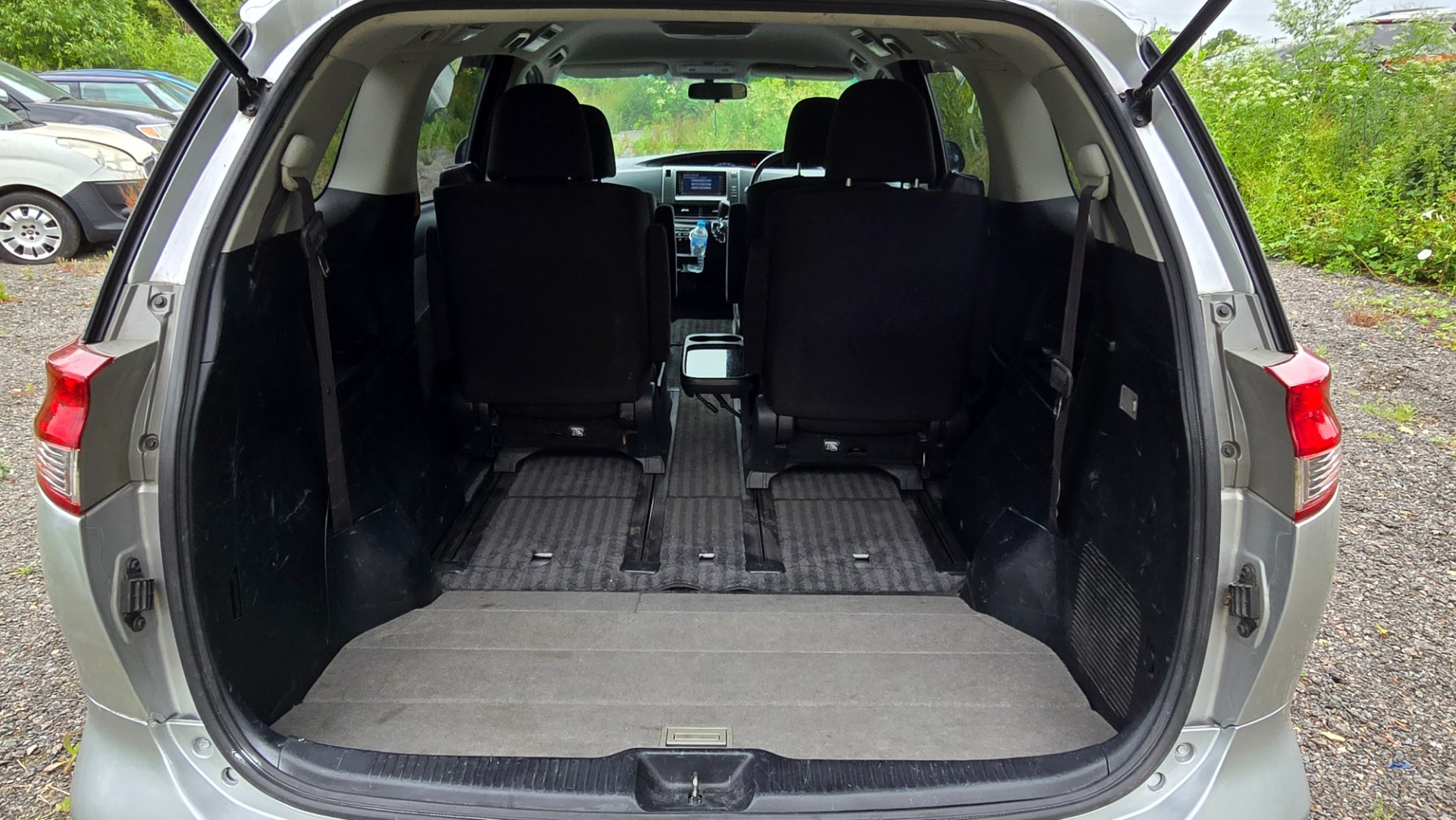 TOYOTA ESTIMA 2.4 Auto CVT 7 Seater