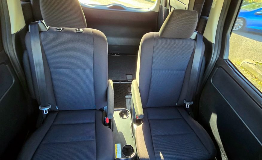 TOYOTA VOXY 1.8h Auto 7 Seater Hybrid