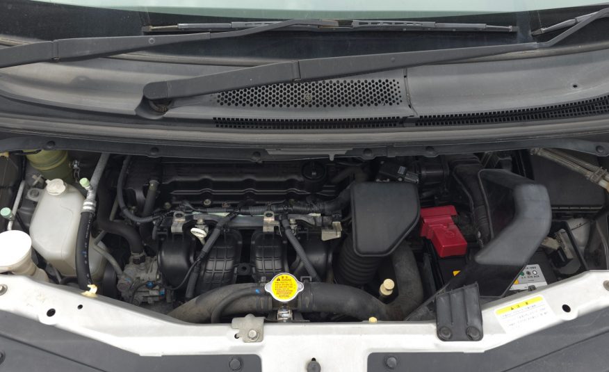 MITSUBISHI DELICA D5 2.0 Auto 8 Seater