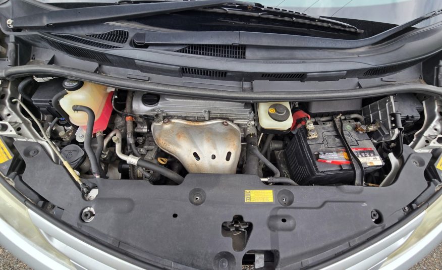TOYOTA ESTIMA 2.4 Auto CVT 7 Seater