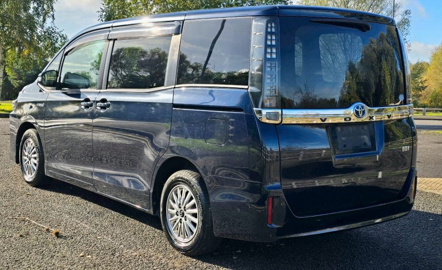 TOYOTA VOXY 1.8h Auto 7 Seater Hybrid