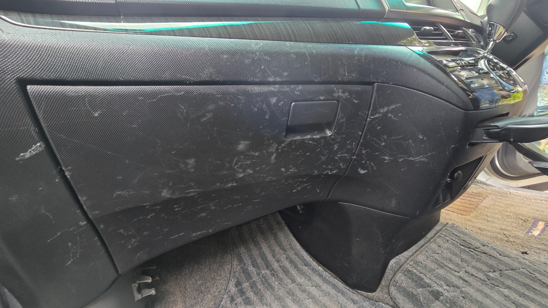 TOYOTA ESTIMA 2.4 Auto CVT 7 Seater