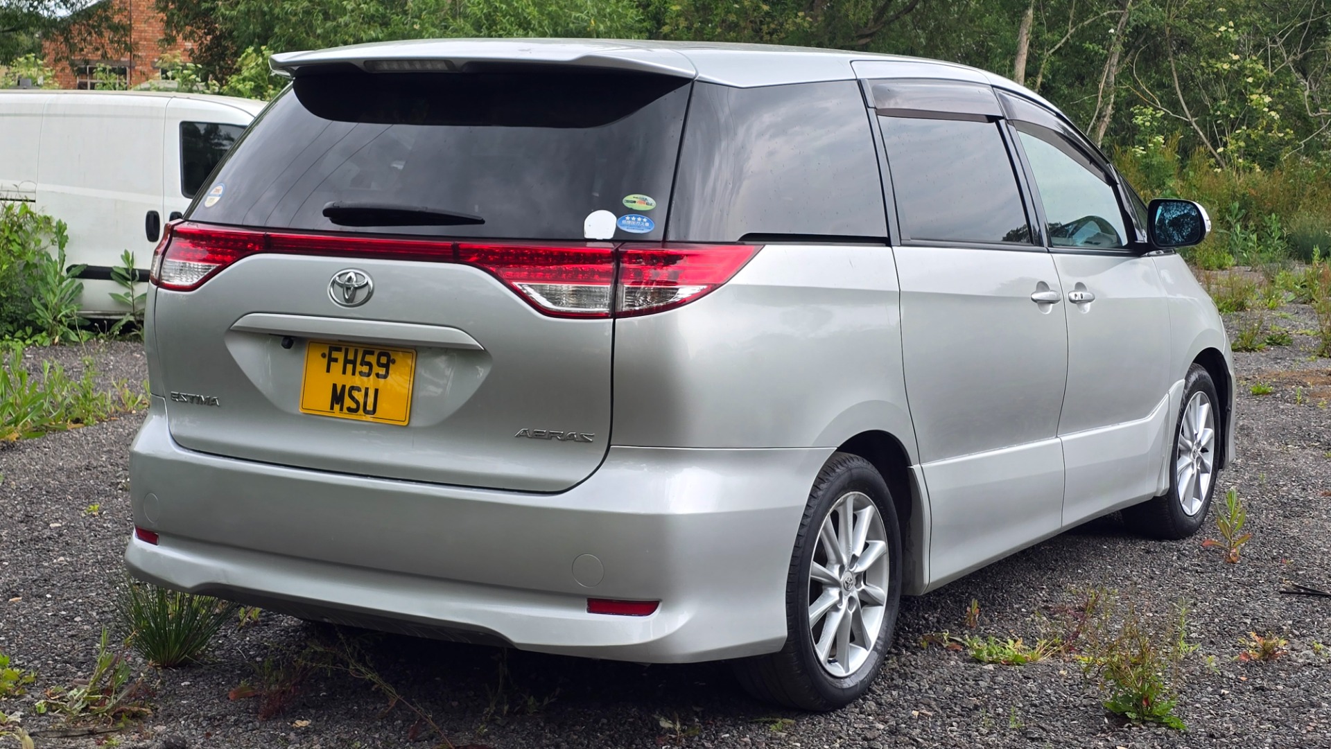 TOYOTA ESTIMA 2.4 Auto CVT 7 Seater
