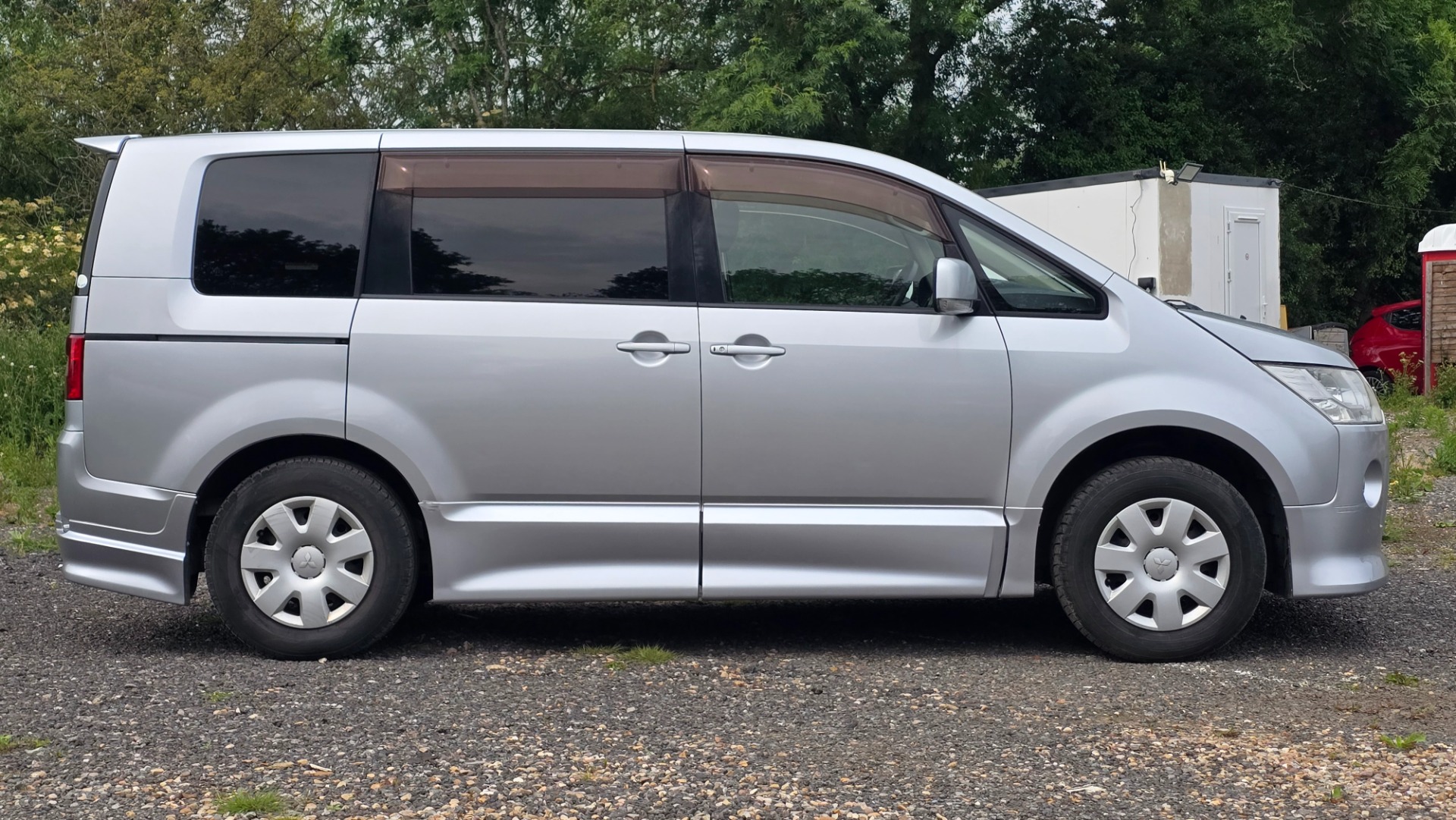 MITSUBISHI DELICA D5 2.0 Auto 8 Seater