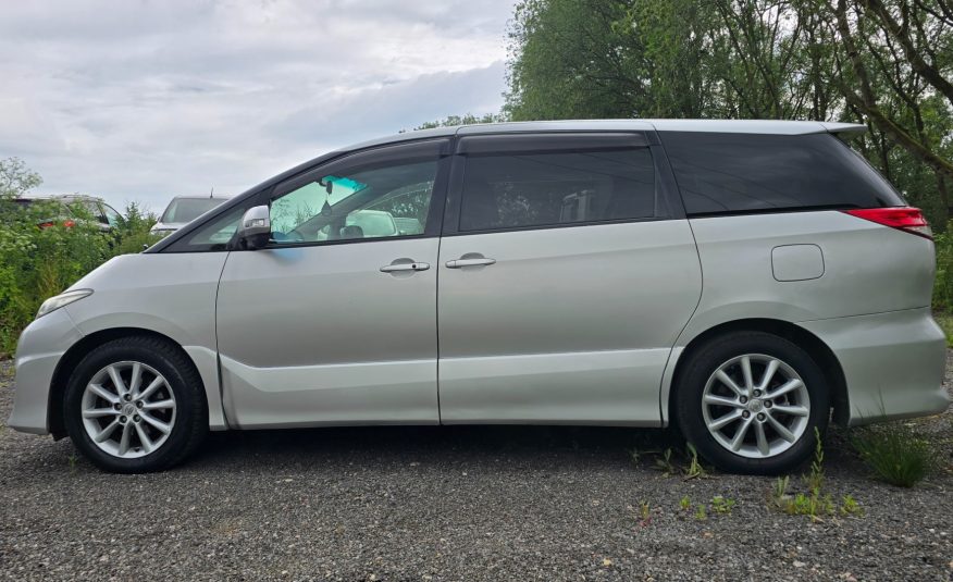 TOYOTA ESTIMA 2.4 Auto CVT 7 Seater