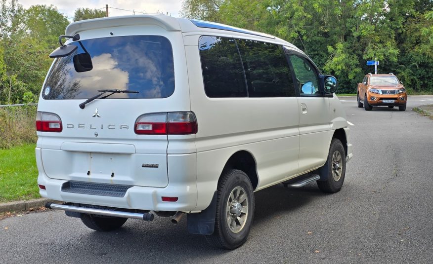 MITSUBISHI L400 ACTIVE FIELD EDITION Space Gear Crystal Light Roof