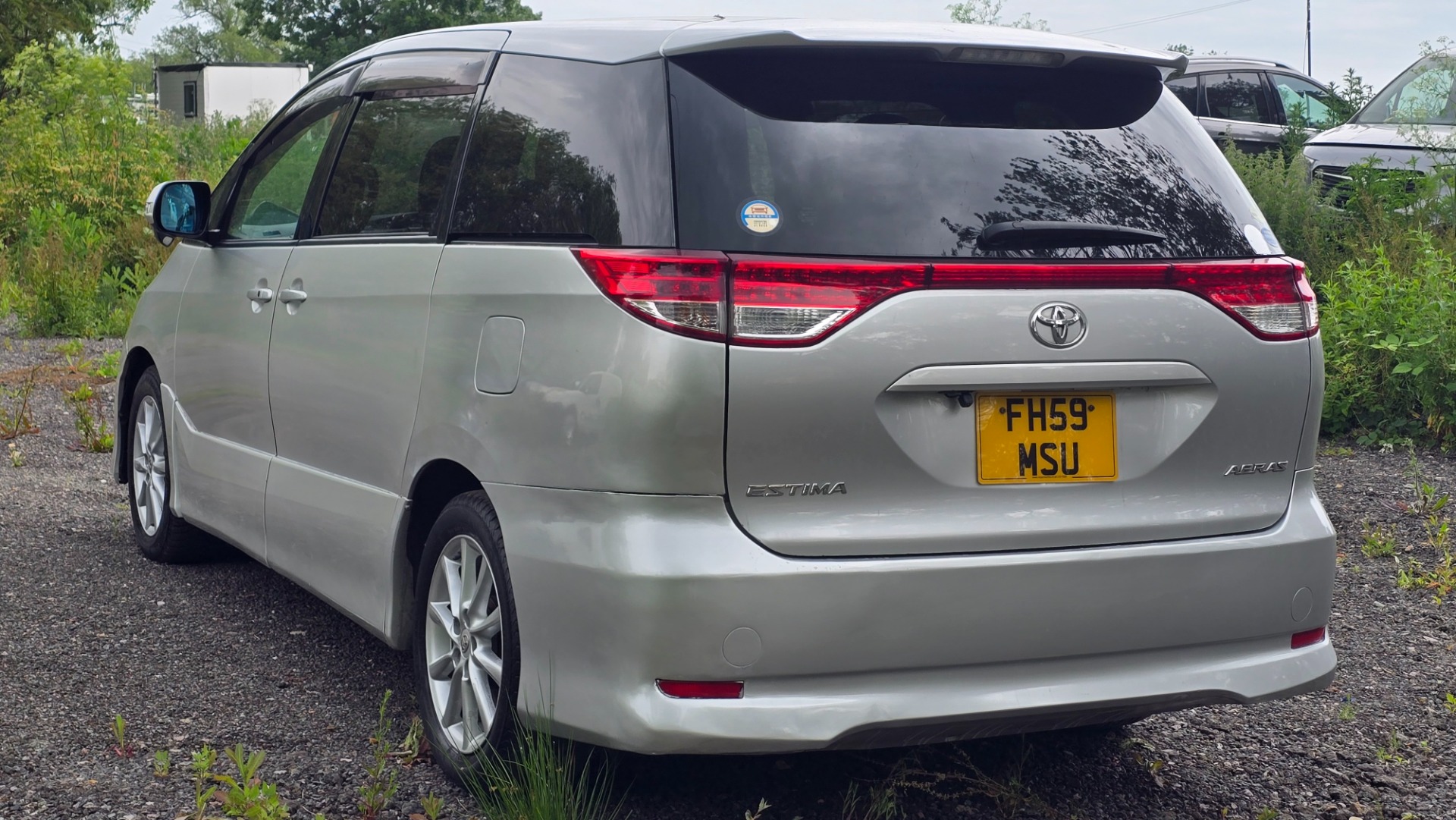 TOYOTA ESTIMA 2.4 Auto CVT 7 Seater