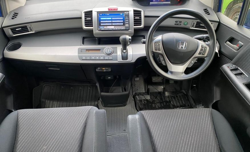 HONDA FREED Hybrid 1.5 Auto 7seats Ulez power doors