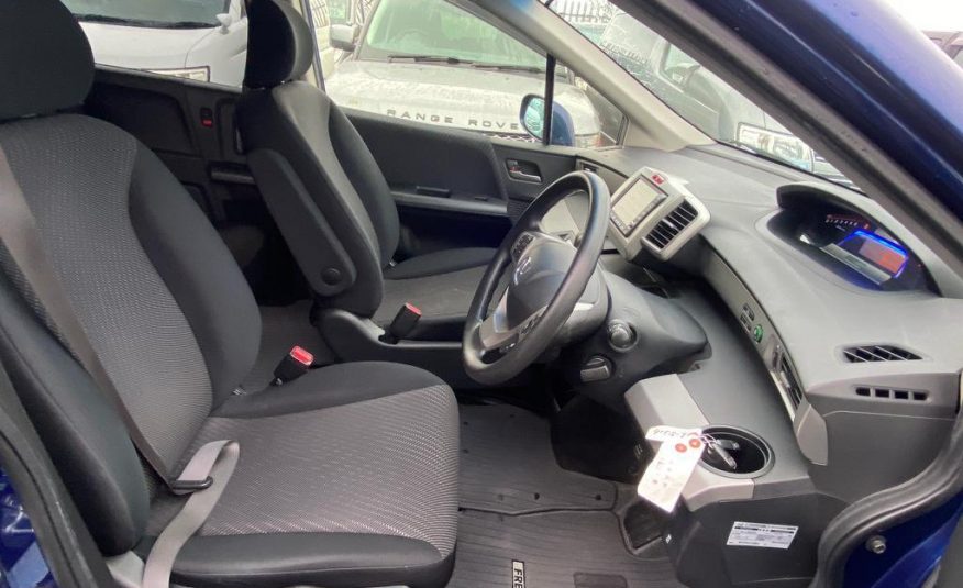HONDA FREED Hybrid 1.5 Auto 7seats Ulez power doors