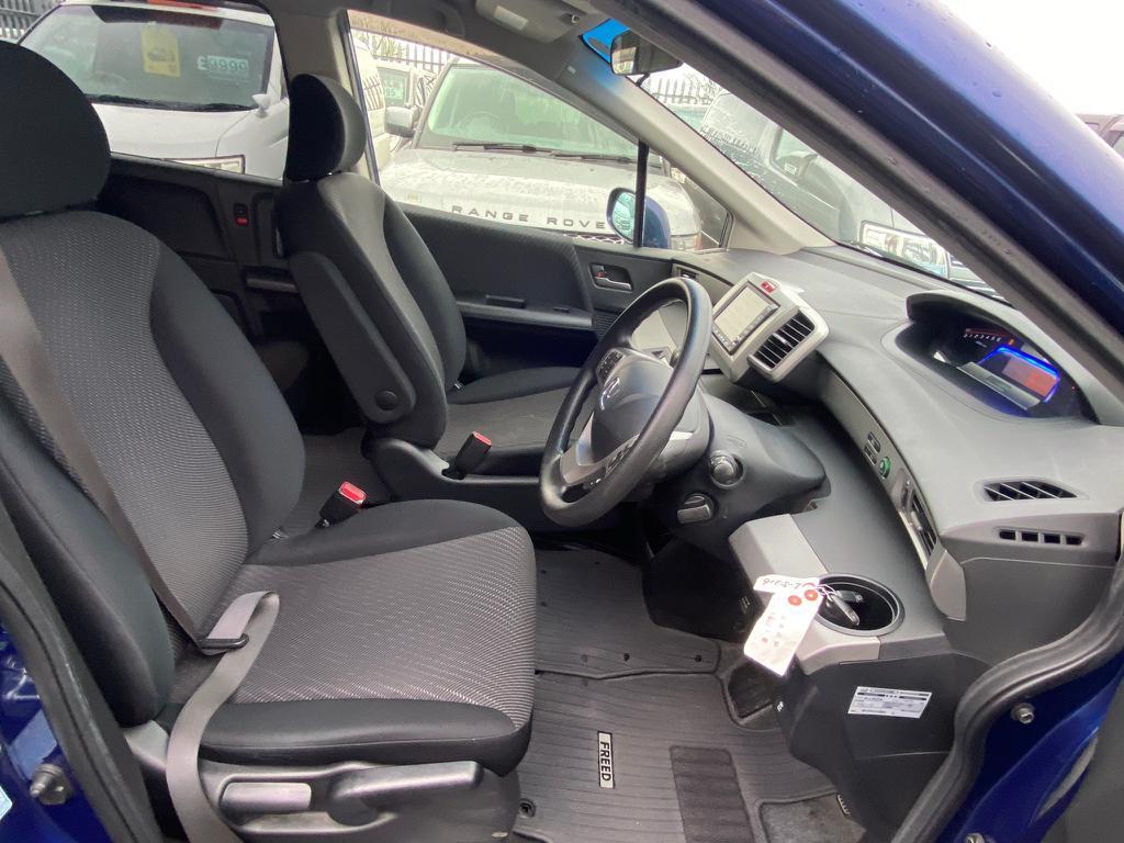 HONDA FREED Hybrid 1.5 Auto 7seats Ulez power doors