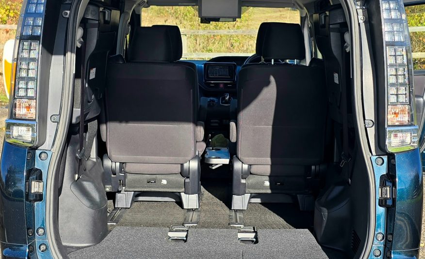 TOYOTA VOXY 1.8h Auto 7 Seater Hybrid