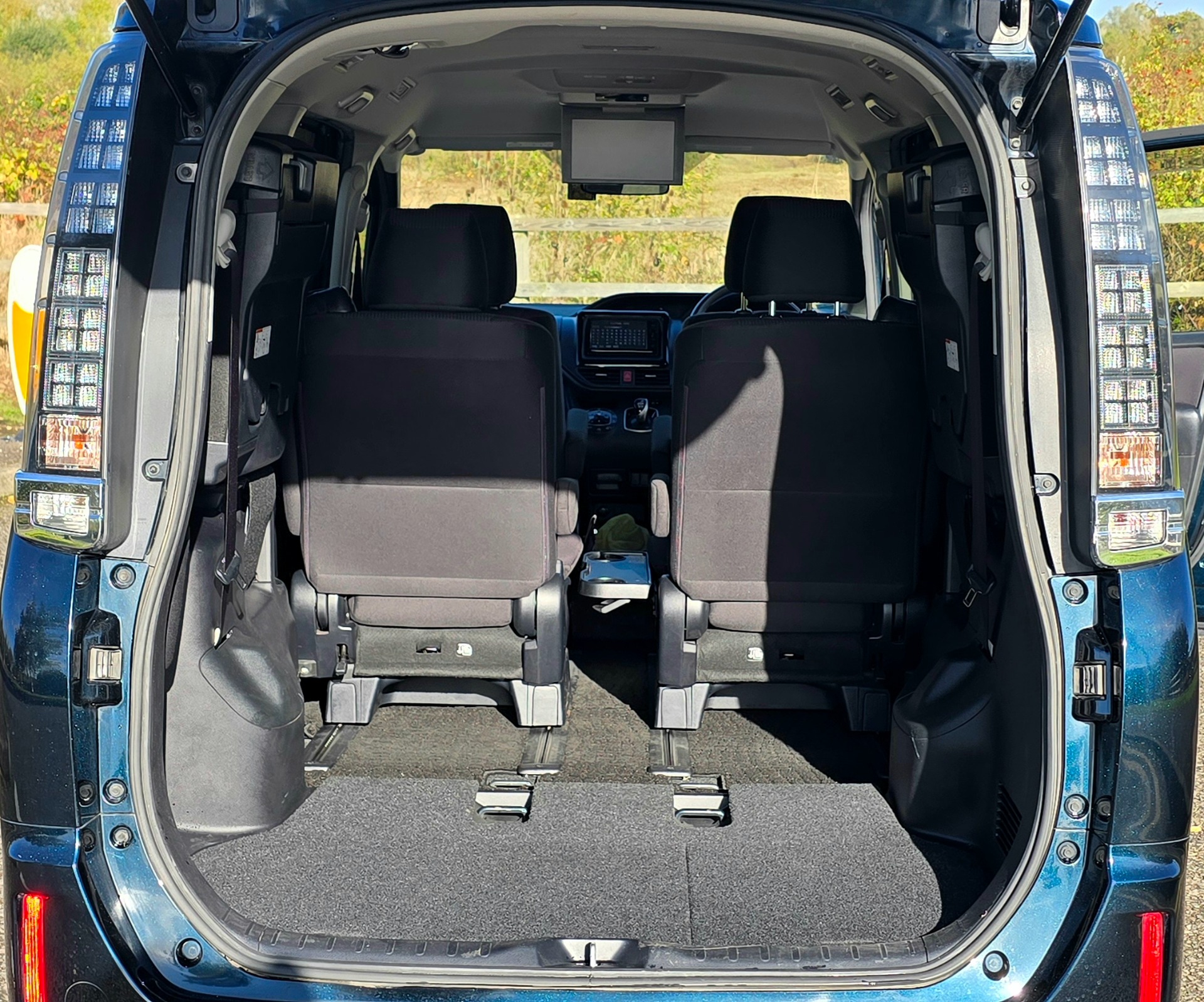 TOYOTA VOXY 1.8h Auto 7 Seater Hybrid