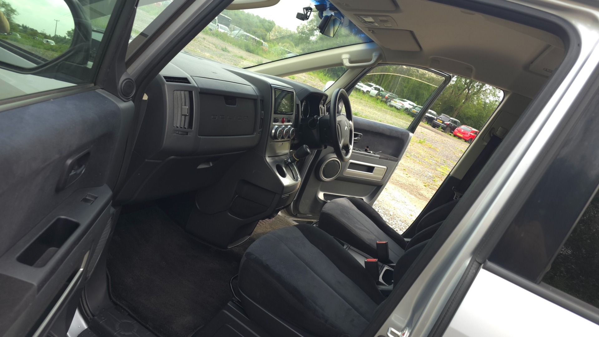 MITSUBISHI DELICA D5 2.0 Auto 8 Seater