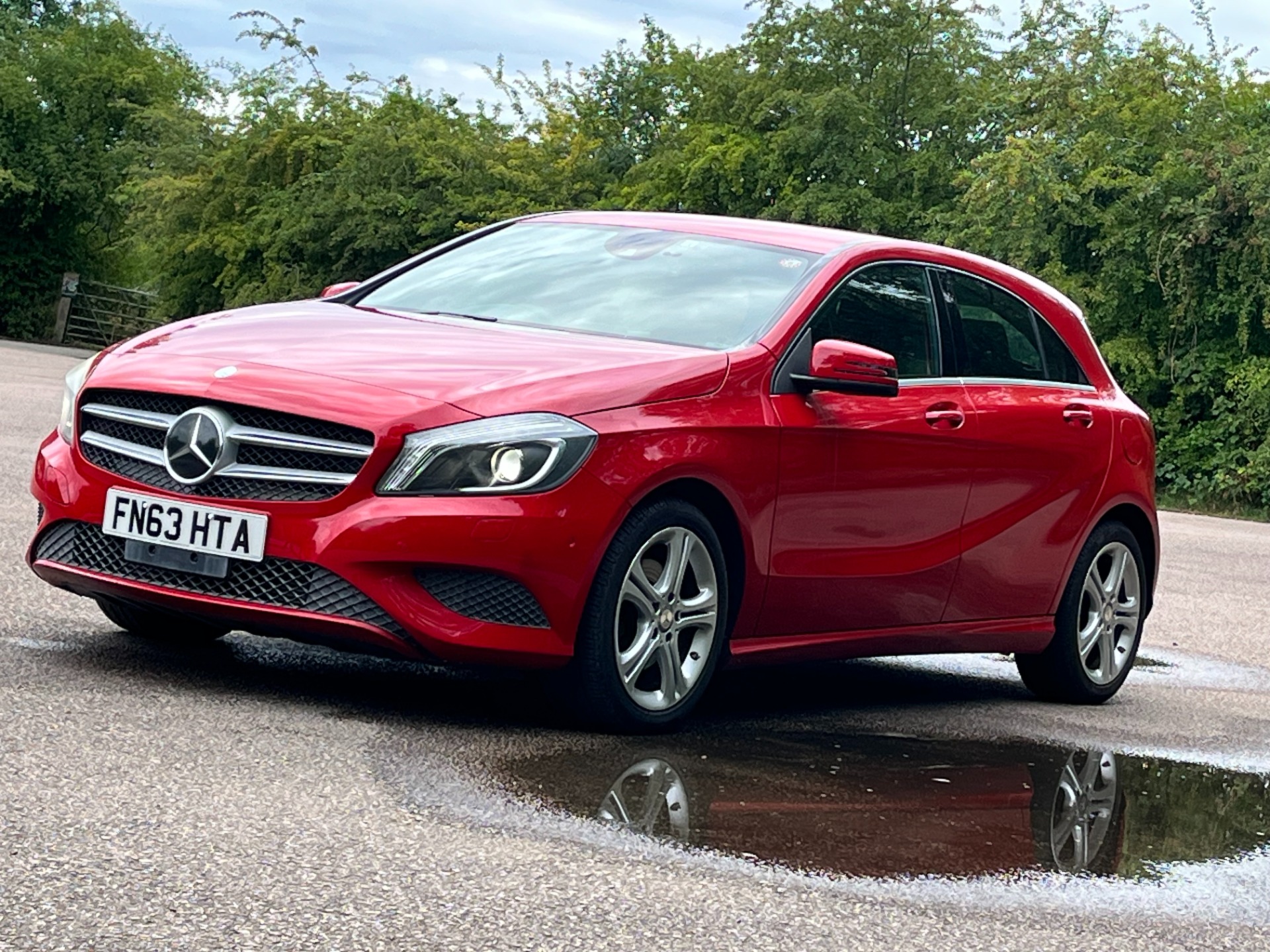 MERCEDES-BENZ A-CLASS A180