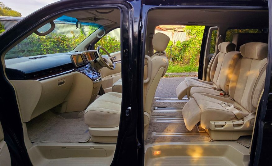 NISSAN ELGRAND 3.5 V6 Auto 4X4