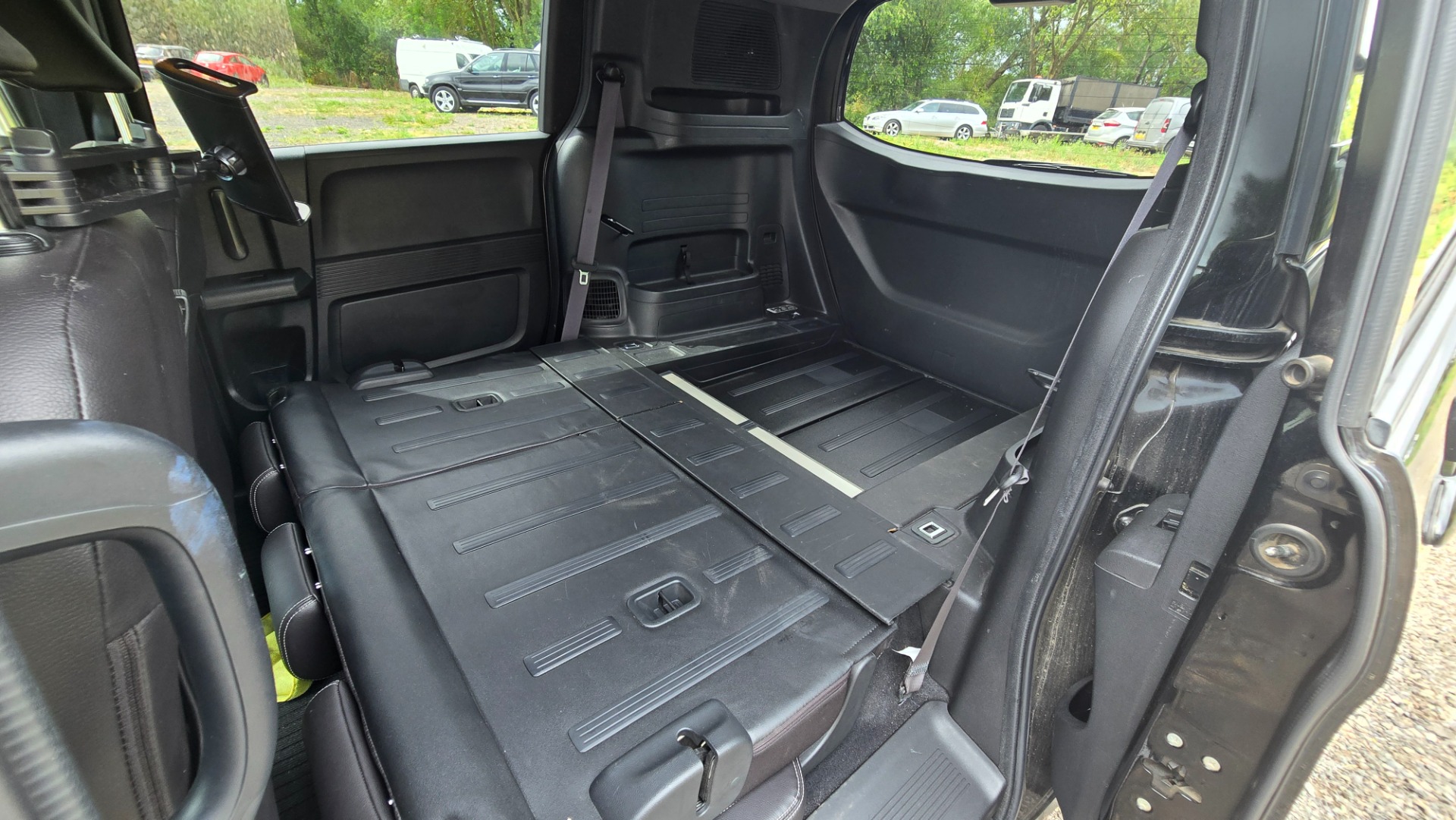 HONDA FREED SPIKE HYBRID 1.5 Auto 5 Seater MPV