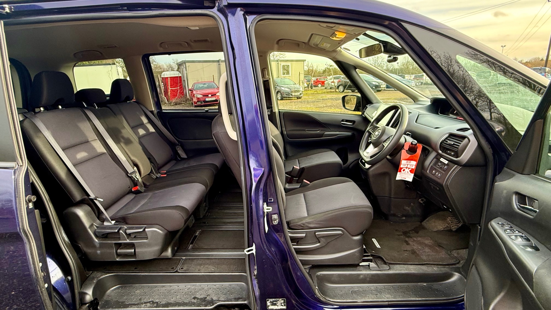 NISSAN SERENA 2.0h Auto 8 Seater Hybrid