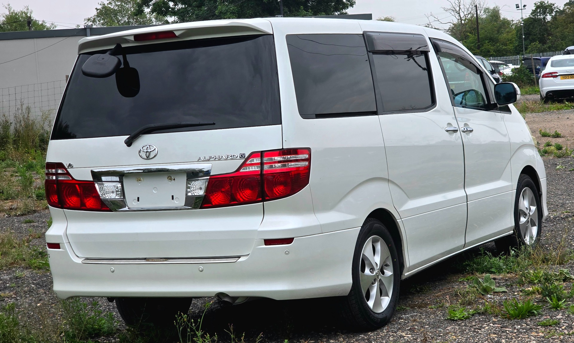 TOYOTA ALPHARD 3.0 Auto V6 8 Seater MPV