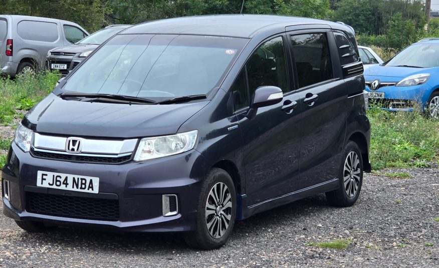HONDA FREED SPIKE HYBRID 1.5 Auto 5 Seater MPV