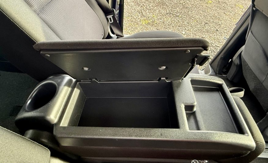 NISSAN SERENA 2.0h Auto 8 Seater Hybrid