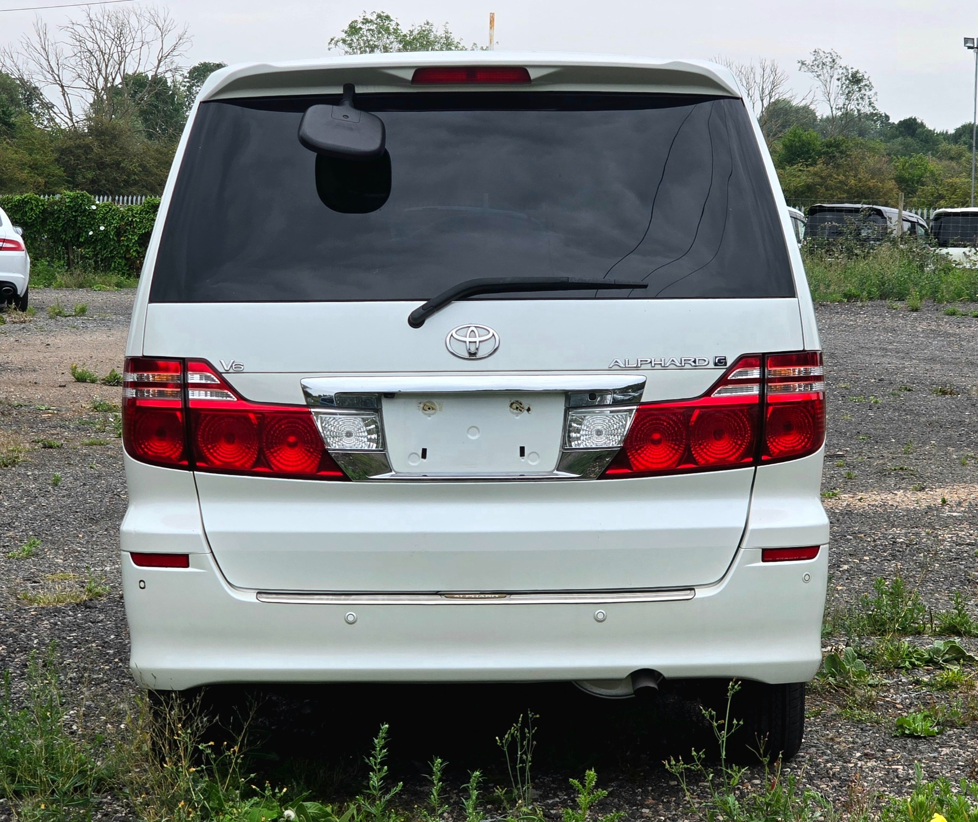 TOYOTA ALPHARD 3.0 Auto V6 8 Seater MPV