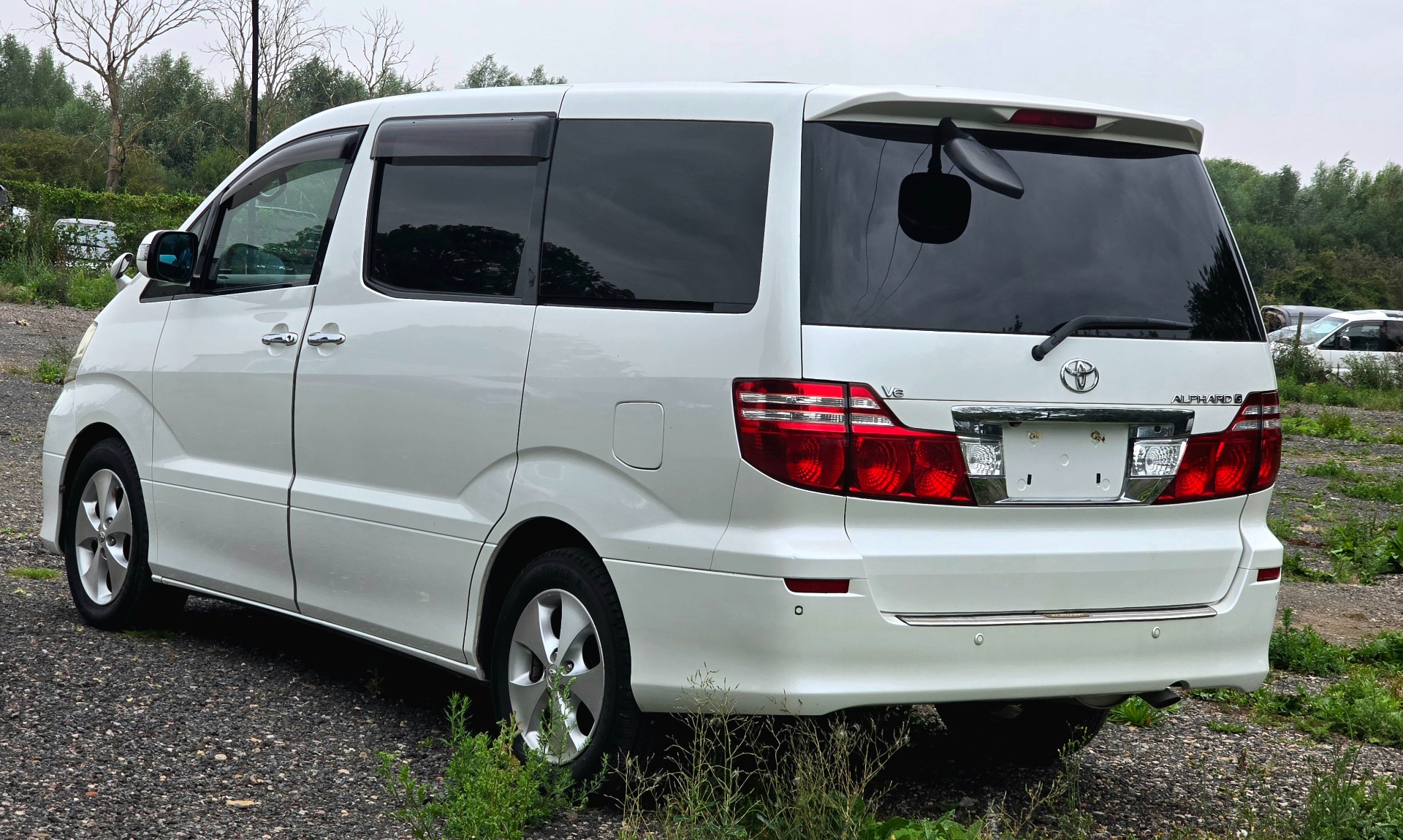 TOYOTA ALPHARD 3.0 Auto V6 8 Seater MPV