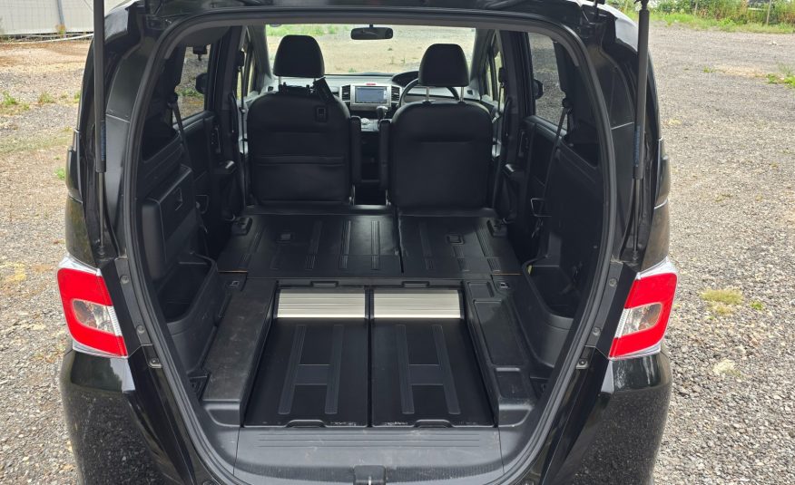 HONDA FREED SPIKE HYBRID 1.5 Auto 5 Seater MPV